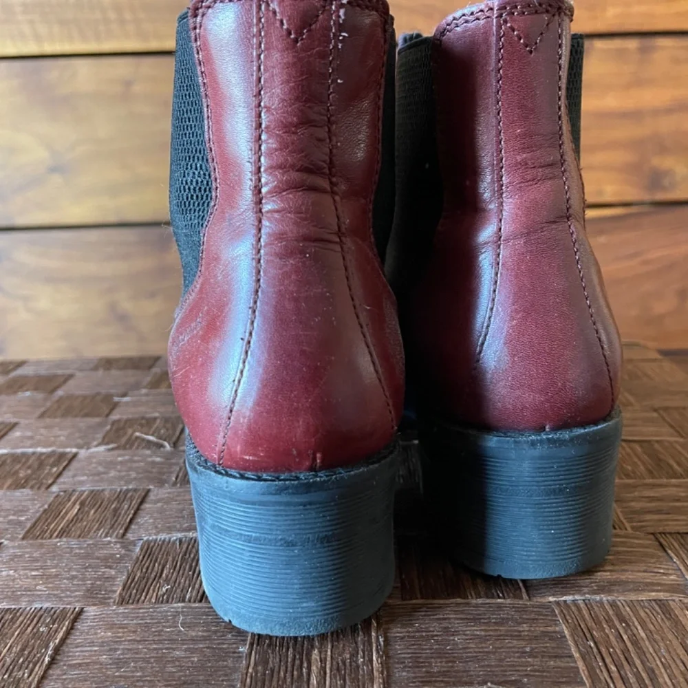 Swedish Clarisse Chelsea Boot from Ten Points